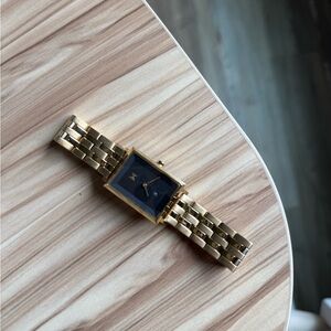 Women’s mvmt watch